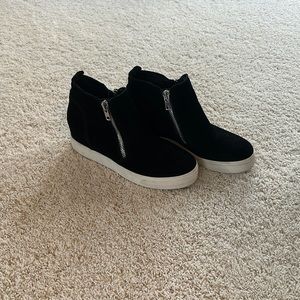 Steve Madden Black Platform Booties with zipper